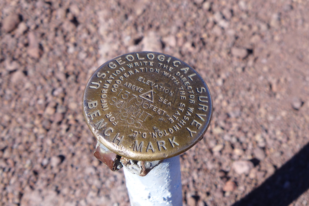 Summit marker