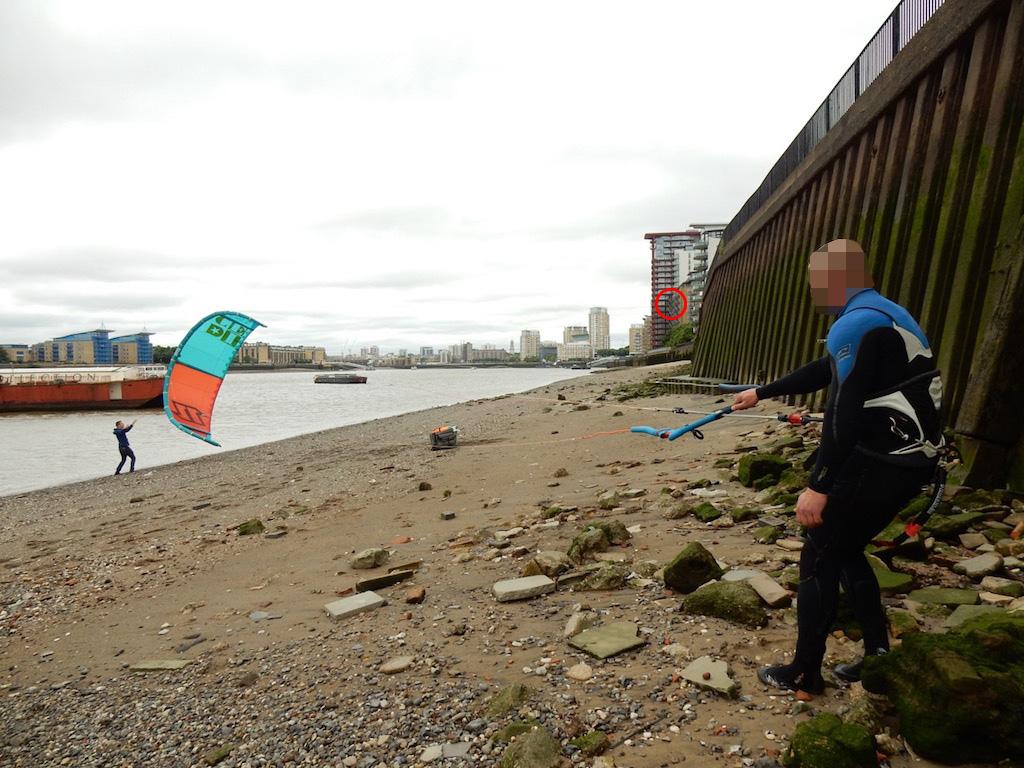 Kitesurfing the thames