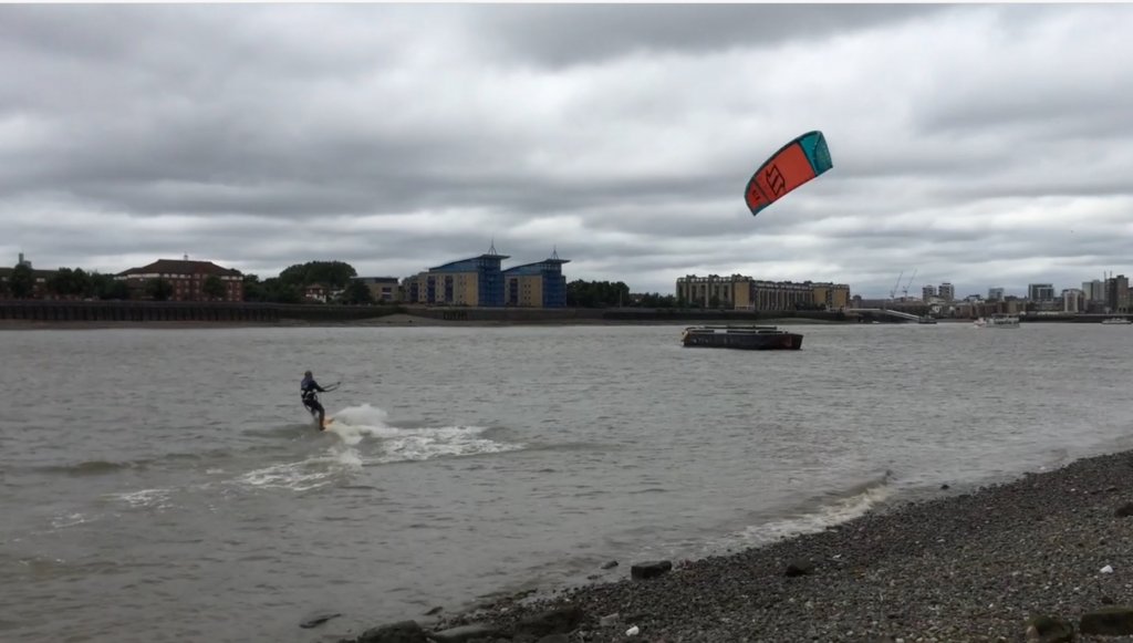 River thames kiteboarding